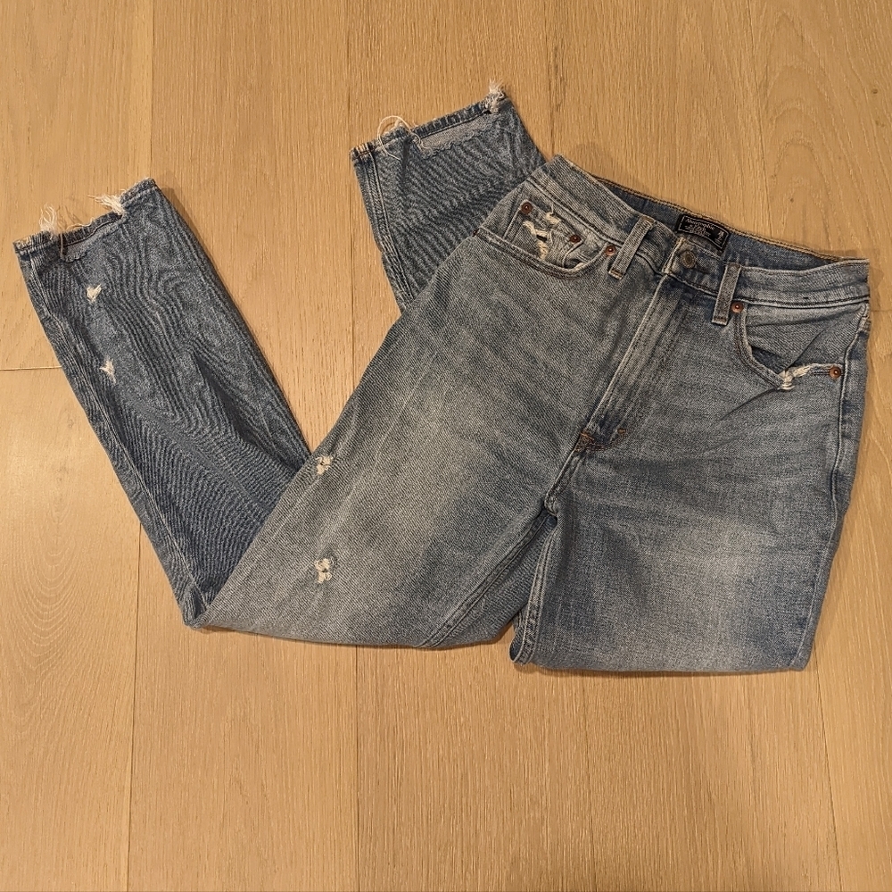 Abercrombie Ultra High Rise Mom Jean